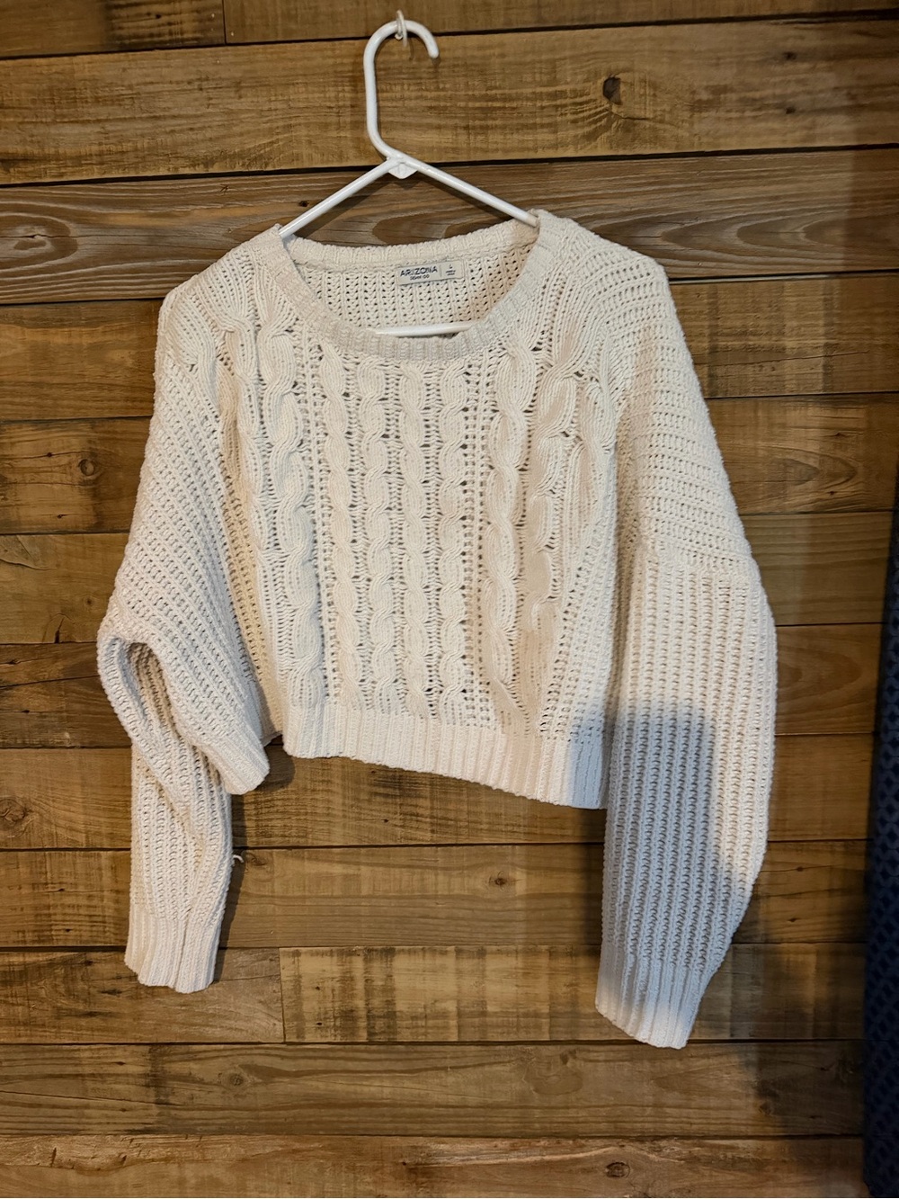 Arizona Jean Company Cream Cable-Knit Cropped Sweater - Women's large